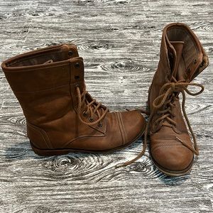Crown Vintage Retro Combat Boot